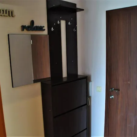 In Kavatsi H1 Апартамент