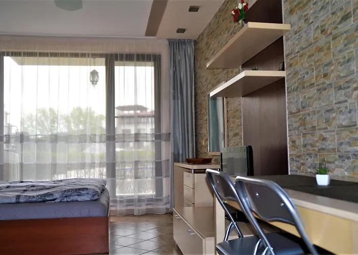 Апартаменты Private In Kavatsi Созополь