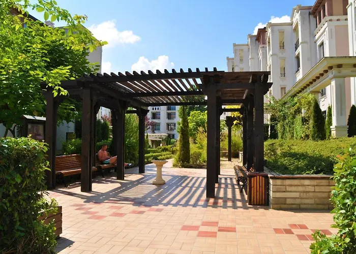 Апартаменты Private In Kavatsi *