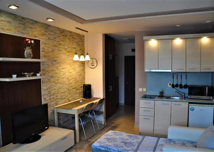 Apartment Private In Kavatsi *
